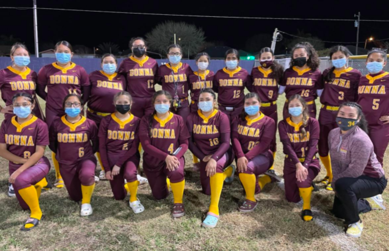 Bravettes dominate Lobos on the diamond