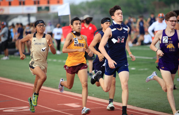 Hernandez punches ticket to regional meet