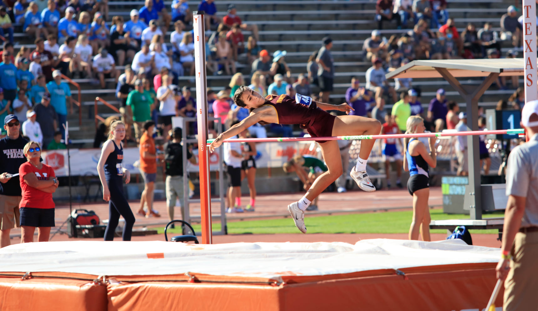 Jones finishes in the top 10 at State