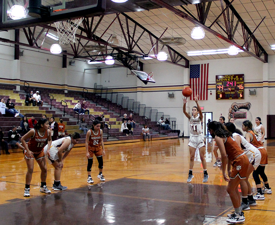 Bravettes host Lady Bears Tuesday, edged by Lady Tigers in Wiseman Tourney