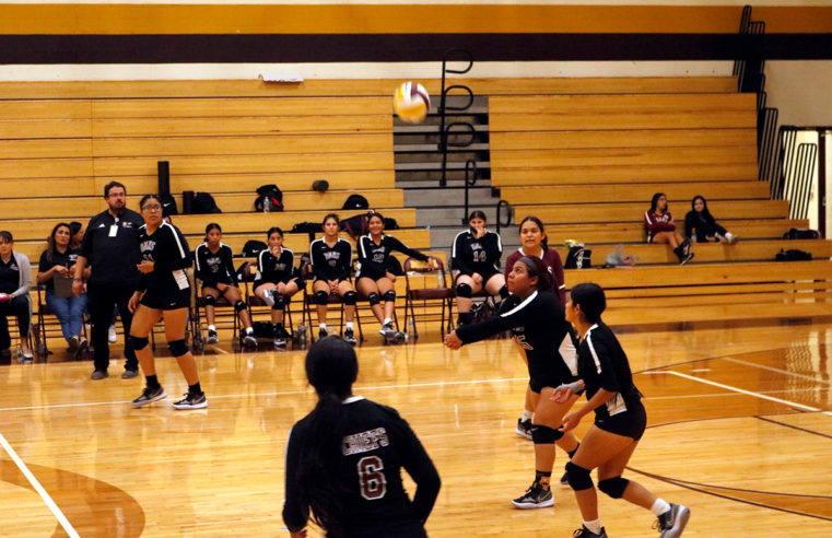 Donna North volleyball looking for first win